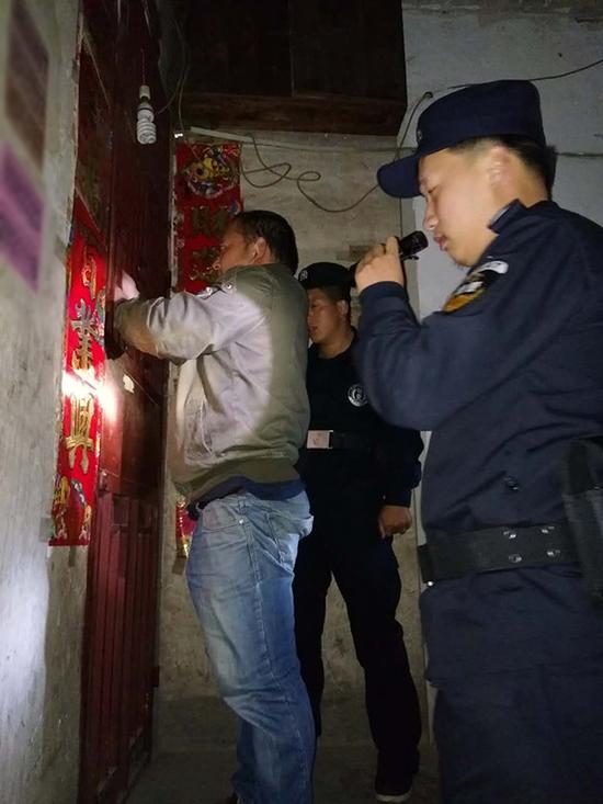 淮北粗心妈妈误将幼女锁家中 